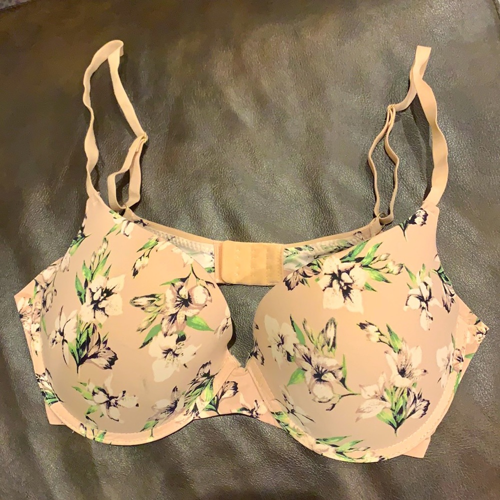 Vince Camuto Brown with Floral design Size 38 C
